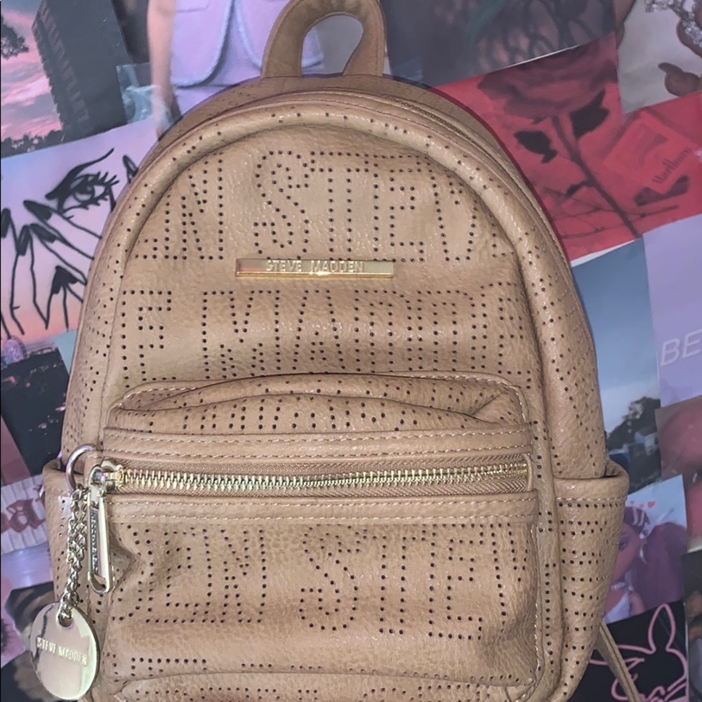 steve madden gently used mini back pack.